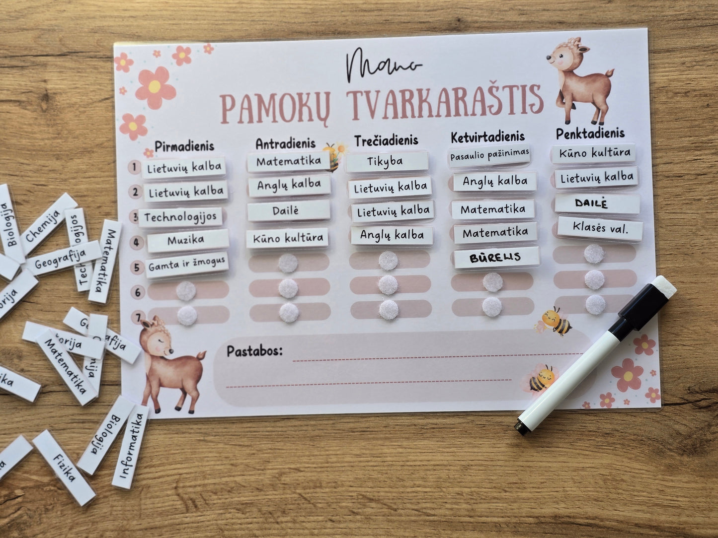 Personalizuotas pamokų tvarkaraštis su keičiamomis kortelėmis