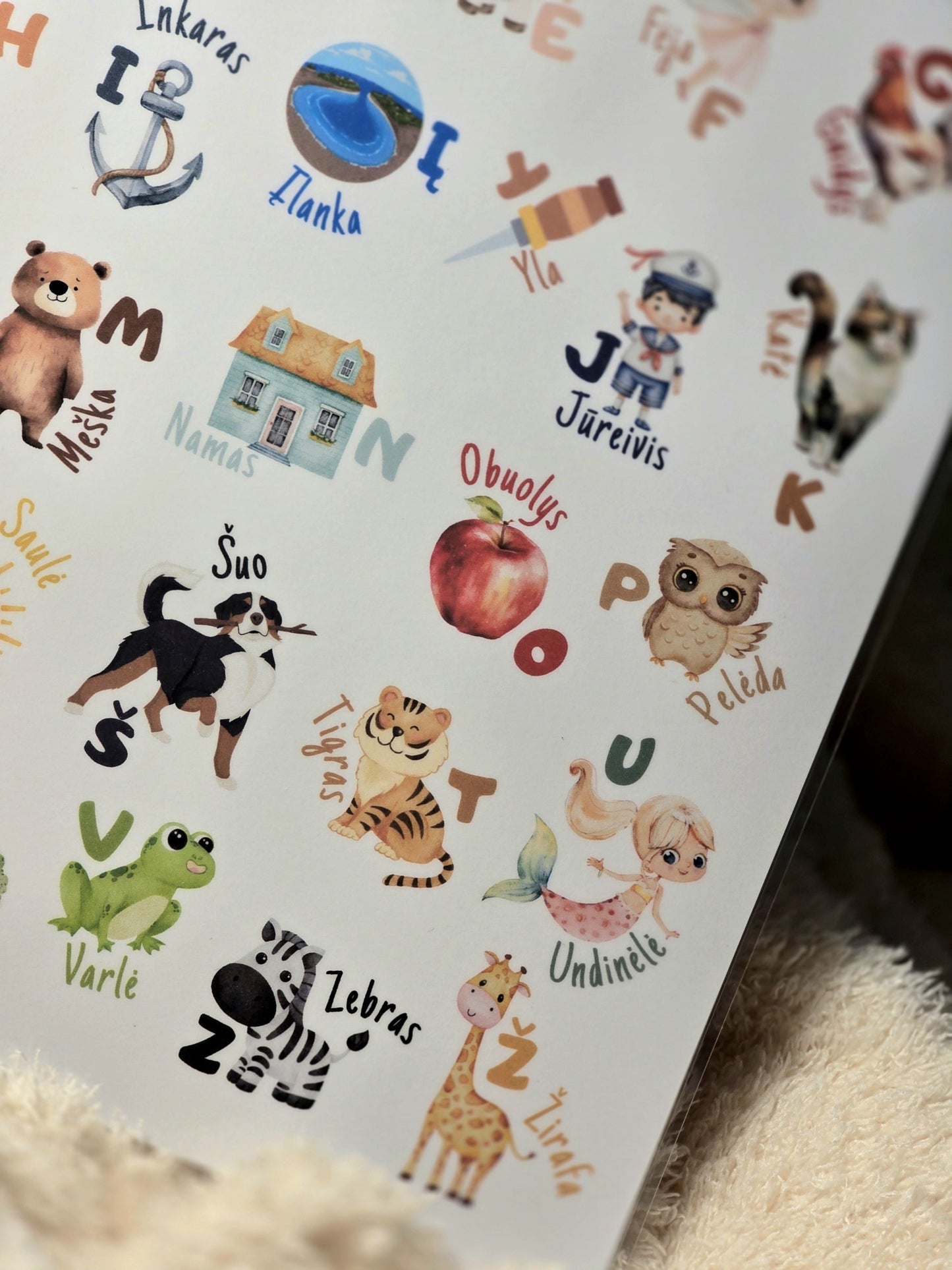 Lietuviškos abėcėlės plakatas (A4)